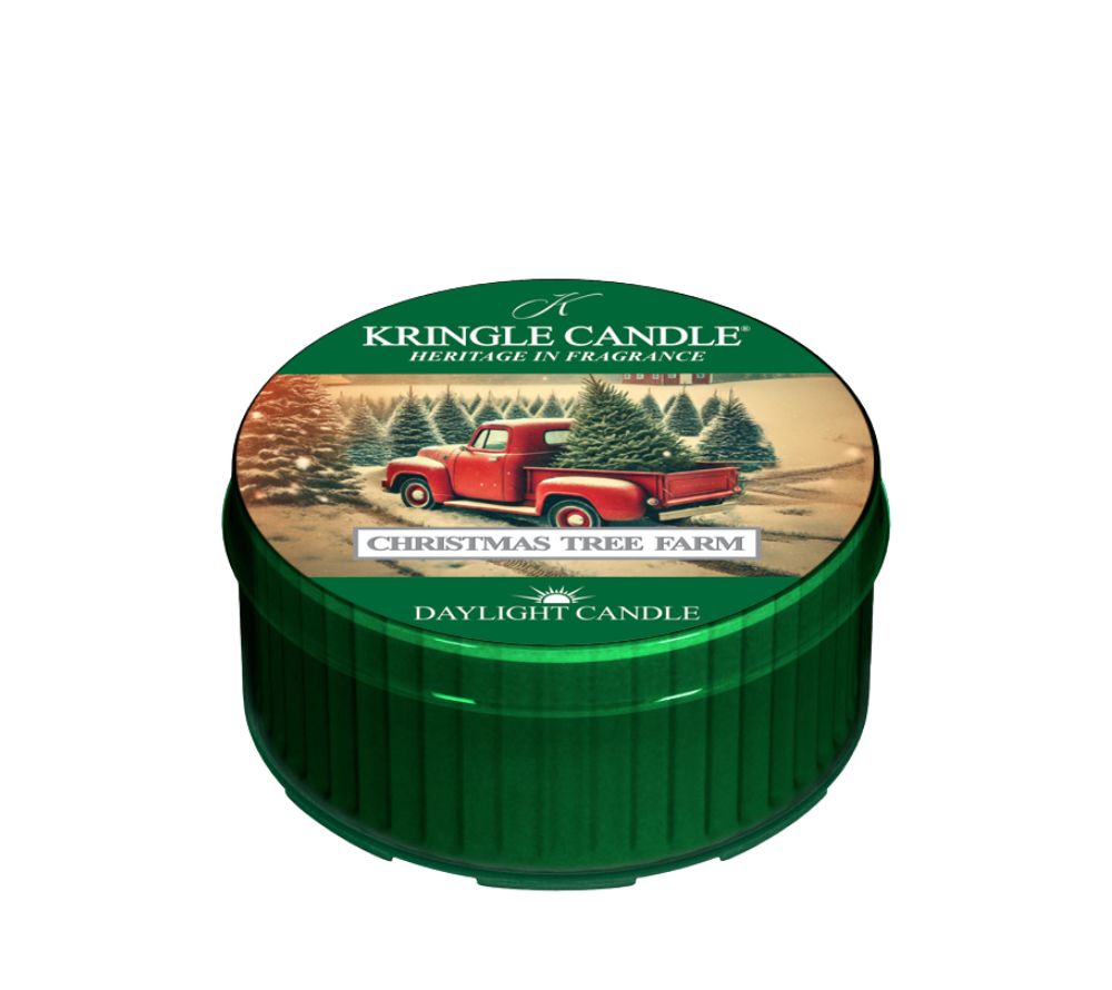 Christmas Tree Farm Duftkerze ☆ Kopfnote: Tannennadel, Balsam ☆ Herznote: Kiefer, Orange ☆ Basisnote: Holz, Moschus ☆ Europaweiter Versand ☆ Jetzt entdecken!