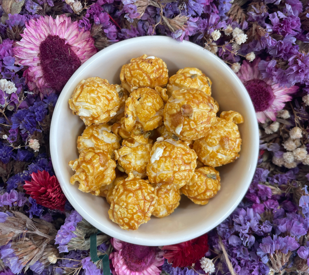 Everly Grace Popcorn Sunny Lavender Fields – Knuspriges Popcorn mit Zitrone & Lavendel