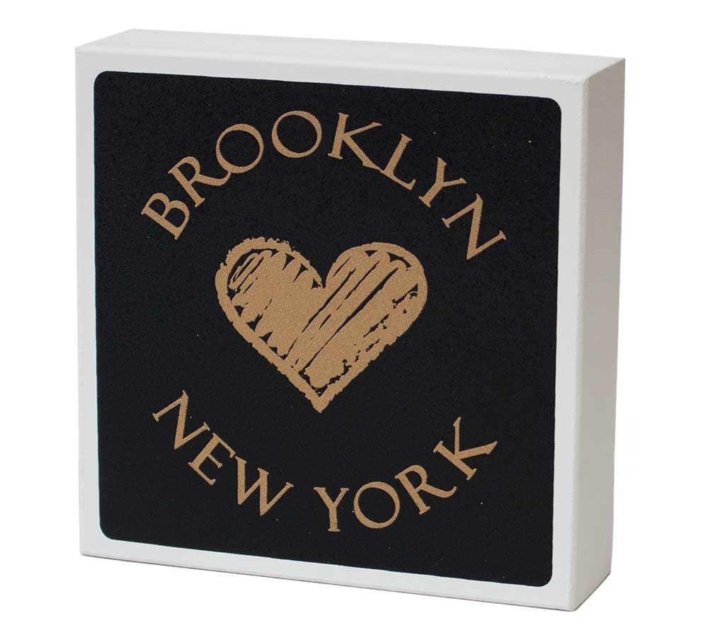Schwarzes Brooklyn New York-Holzschild