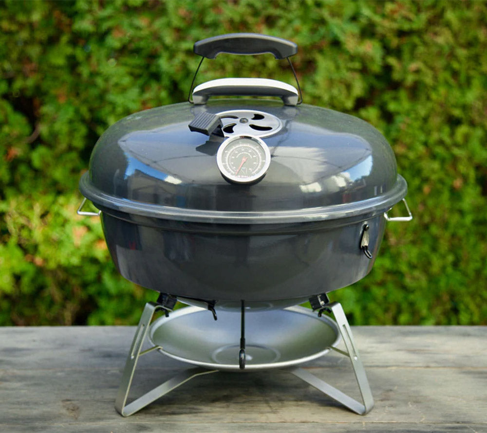 Reisegrill Slow N Sear von SnS Grills online bestellen – kompakter Holzkohlegrill für unterwegs
