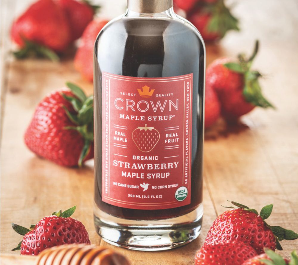 Strawberry Ahornsirup von Crown Maple online bestellen – fruchtig, ideal für Müsli & Desserts