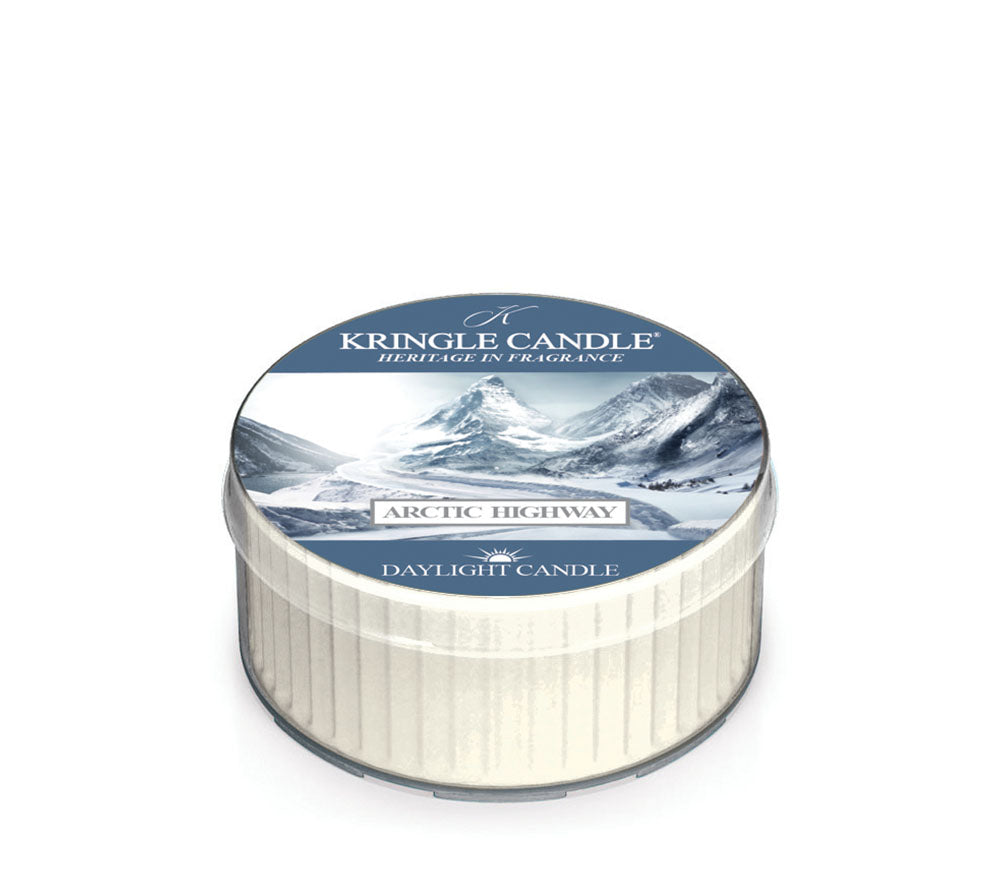 Arctic Highway Duftkerze von Kringle Candle kaufen – Frische Holz- & Tannennoten mit Amber, ideal für Winterabende