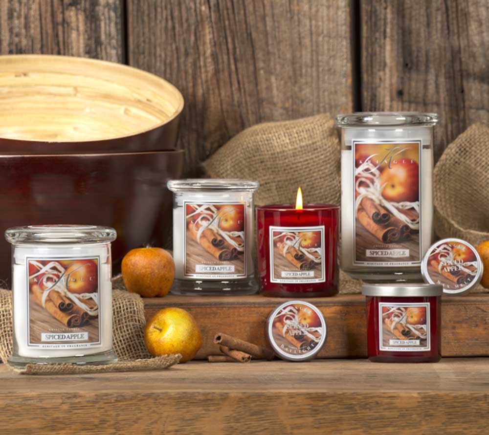 Spiced Apple Duftkerze von Kringle Candle kaufen – Apfel, Zimt, Muskat & Vanilleduft online