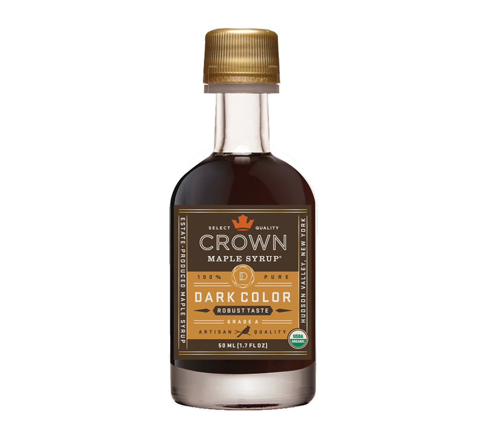 Dark Color Ahornsirup von Crown Maple Single Serving ☆ Ahornsirup Dark Color ➤ Robustes Aroma ➤  Charakteristische Note ➤ Zum verfeinern & versüßen ➤ Wunderbare Geschmackstiefe » Jetzt probieren!