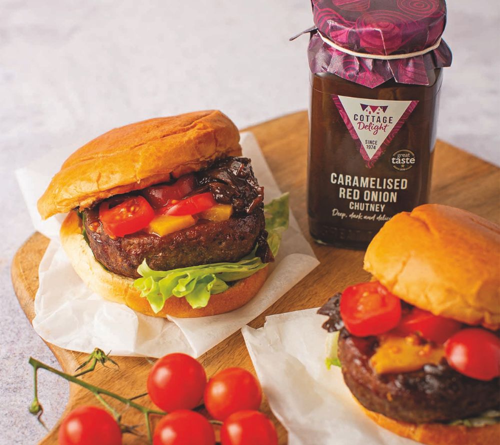 Karamellisierte Rote-Zwiebel-Chutney ☆ Mit Muscovado-Zucker & Balsamico verfeinert ☆ Vegan, glutenfrei & traditionell ☆ Europaweiter Versand | Jetzt bestellen!