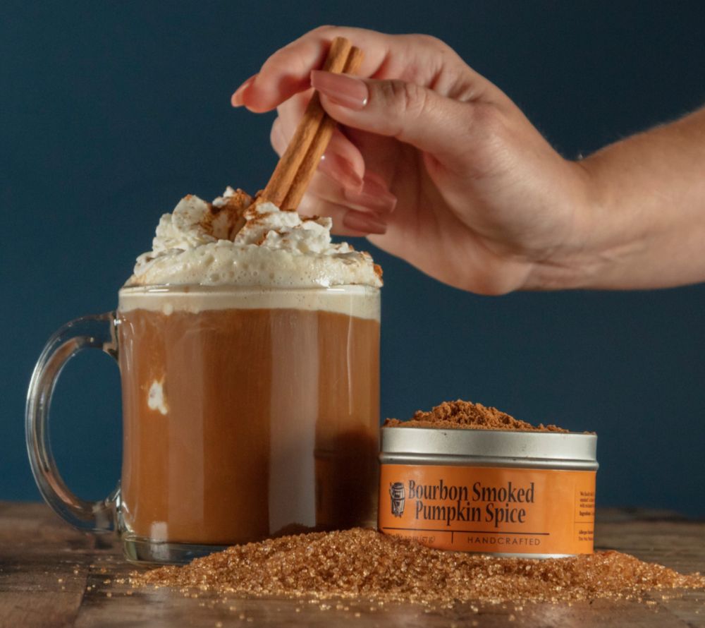 Bourbon Smoked Pumpkin Spice: Klassische Gewürze mit rauchigem Bourbon-Twist. Ideal für Desserts, Kaffee & herbstliche Gerichte. Jetzt probieren!