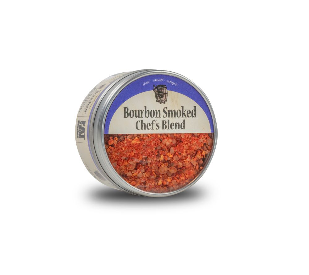 Bourbon Smoked Chef’s Blend von Bourbon Barrel Foods – edle Mischung aus Meersalz, Pfeffer & Paprika mit rauchiger Note. Erhältlich bei American Heritage.