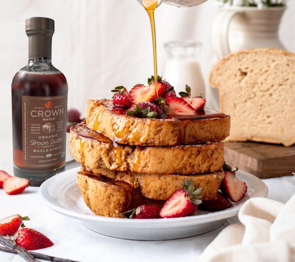 
                  
                    Crown Maple Brown Butter Flavor Maple Syrup – Bio-Ahornsirup mit buttrigem Karamellaroma. Perfekt für Pancakes, Desserts, Backen & Kaffee. Organic, Kosher, Non-GMO.
                  
                