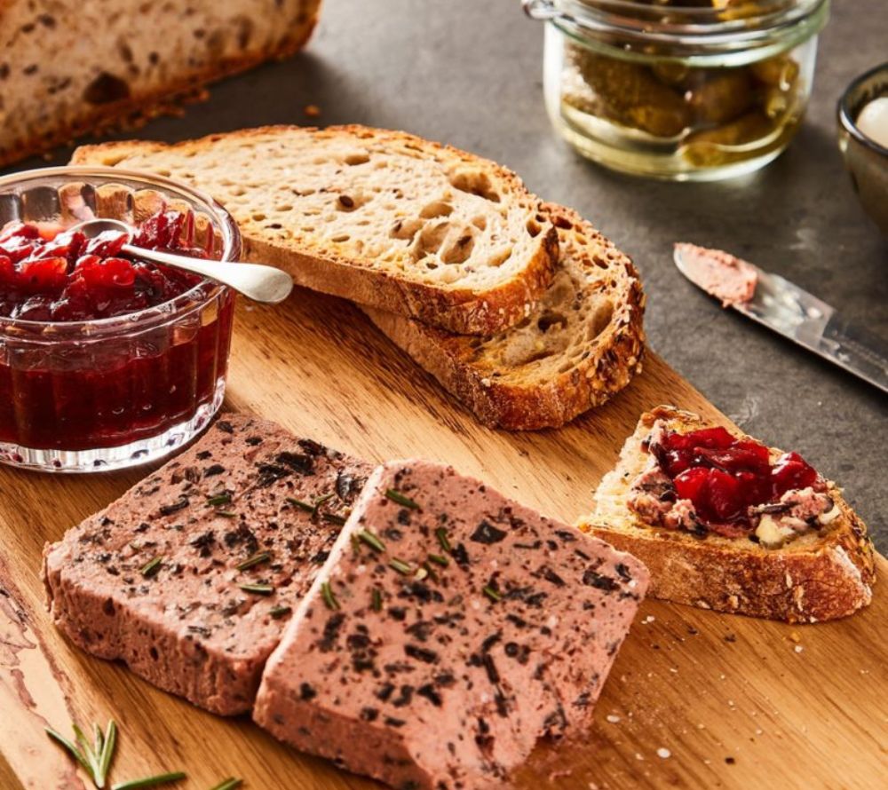 Smoked Beetroot Chutney: süß, rauchig & aromatisch. Perfekt zu Käse, Fisch, Sandwiches und Dips – vielseitig & glutenfrei.