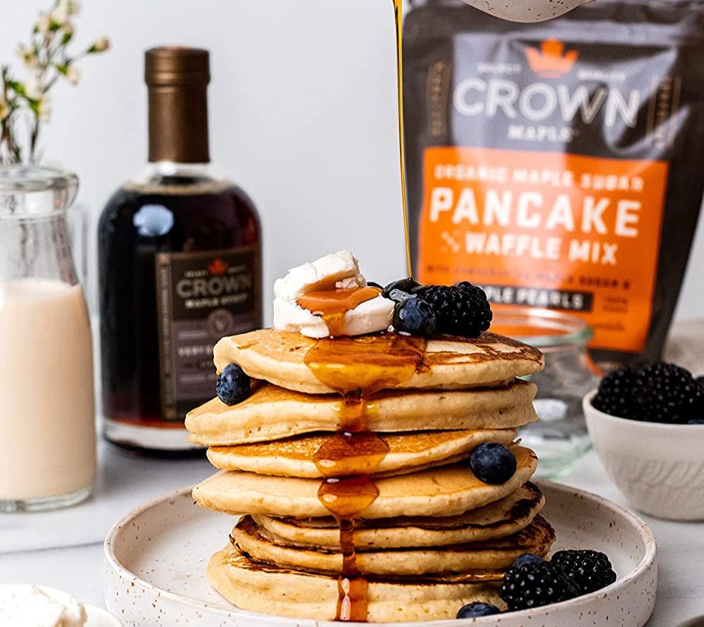 
                  
                    Organic Maple Sugar Pancake Mix von Crown Maples ☆ Hergestellt mit 100 % biozertifiziertem Ahornsirup ☆ für den perfekten Start in den Tag
                  
                