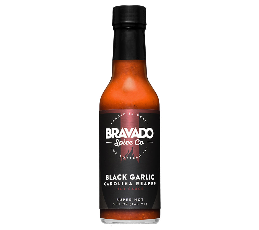 Black Garlic Carolina Reaper Hot Sauce - mit Carolina Reaper und Red Serrano Chilis von Bravado Spice Co.