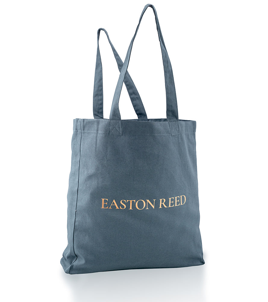Easton Reed Tote Bag aus 100 % recycelter Baumwolle in der Signature-Farbe mit elegantem Rose-Gold-Schriftzug & praktischer Innentasche.