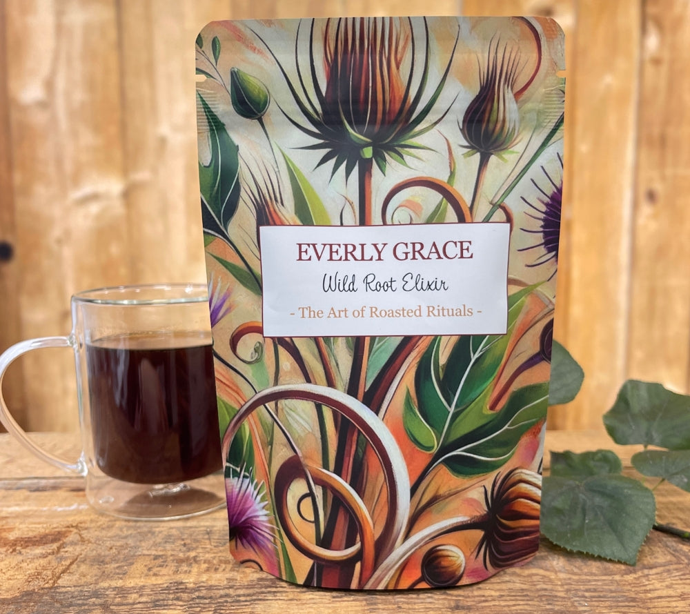Wild Root Elixir von Everly Grace kaufen ☆ Naturkaffee aus Klettenwurzel ☆ Koffeinfrei ☆ Mehr Sorten ☆ Jetzt probieren!
