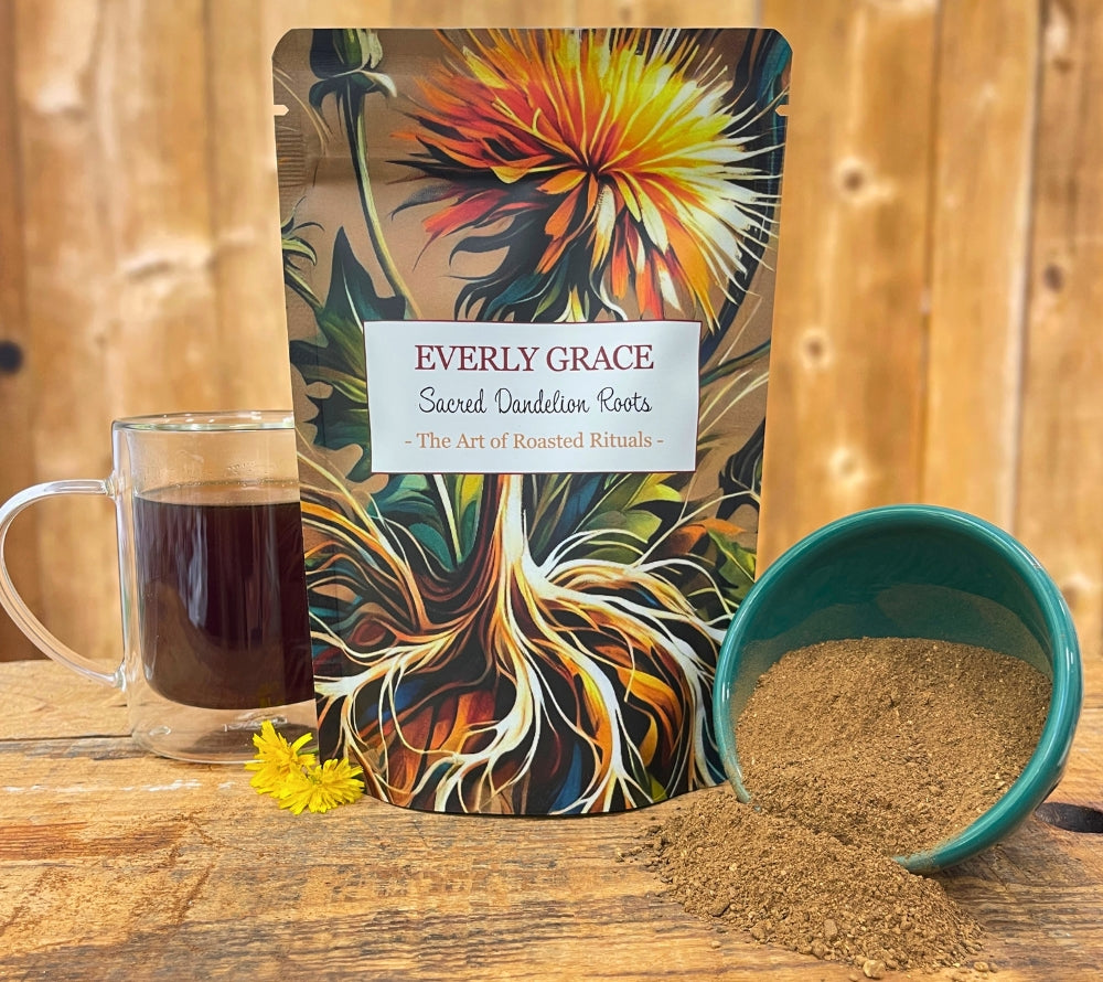 Sacred Dandelion Roots Rooted Ritual von Everly Grace kaufen ☆ Naturkaffee aus Löwenzahnwurzel ☆ Koffeinfrei ☆ Jetzt probieren!