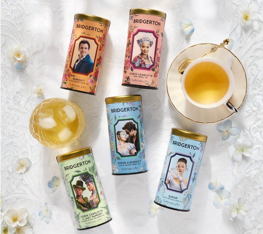 Fruchtiger Eistee mit Grüntee, Zitrus & Hibiskus. Erfrischend, leicht & elegant – Bridgerton Regency Punch für stilvolle Genussmomente. Jetzt probieren!