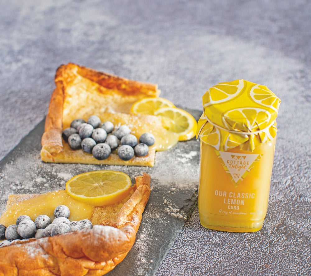 
                  
                    Classic Lemon Curd von Cottage Delight kaufen | Englische Zitronencreme aus Freilandeiern | Handgemacht in kleinen Chargen | Für Brot, Scones, Desserts | EU-weiter Versand
                  
                