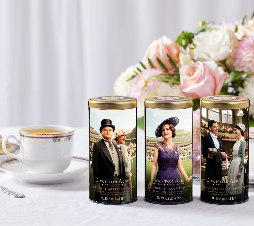 
                  
                    Downton Abbey® Lady Mary's Race Day Herbal Blend kaufen ☆ Fruchtig-frischer Kräutertee ☆ Heidelbeere, Kirsche & Zitrus ☆ Heiß oder als Latte ☆ Jetzt probieren!
                  
                