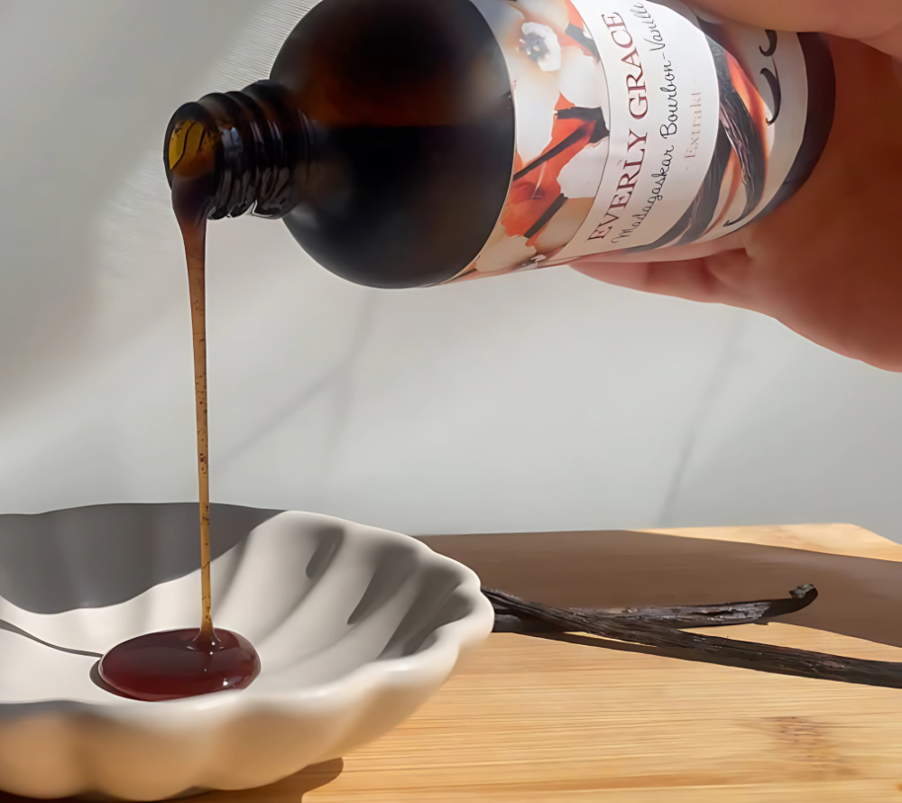 Ryan's Bourbon-Vanille-Extrakt mit Vanille aus Madagaskar ☆ cremig-weich ☆ 100 % natürlich & Bio ☆ ohne Alkohol ☆ sehr hochwertig ☆ Jetzt bestellen!
