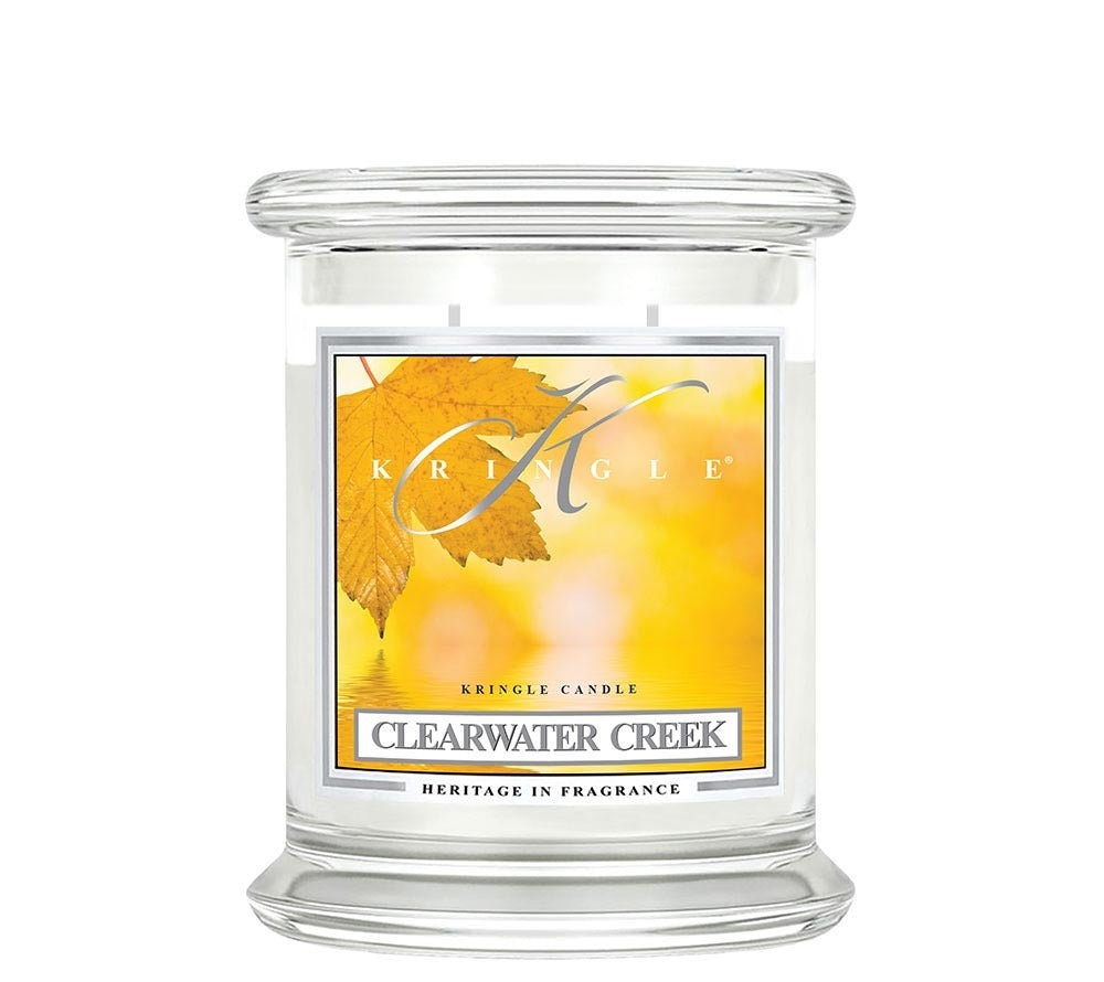 Clearwater Creek Medium Jar von Kringle Candle bei American Heritage ☆ Für alle Kerzenfans, die frische und männliche Düfte mögen, ist Clearwater Creek von Kringle Candle genau die richtige Wahl.