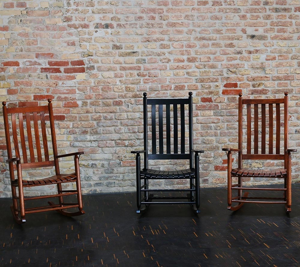 Plantation Lumbar Rocker Kirsche von Troutman bei American Heritage
