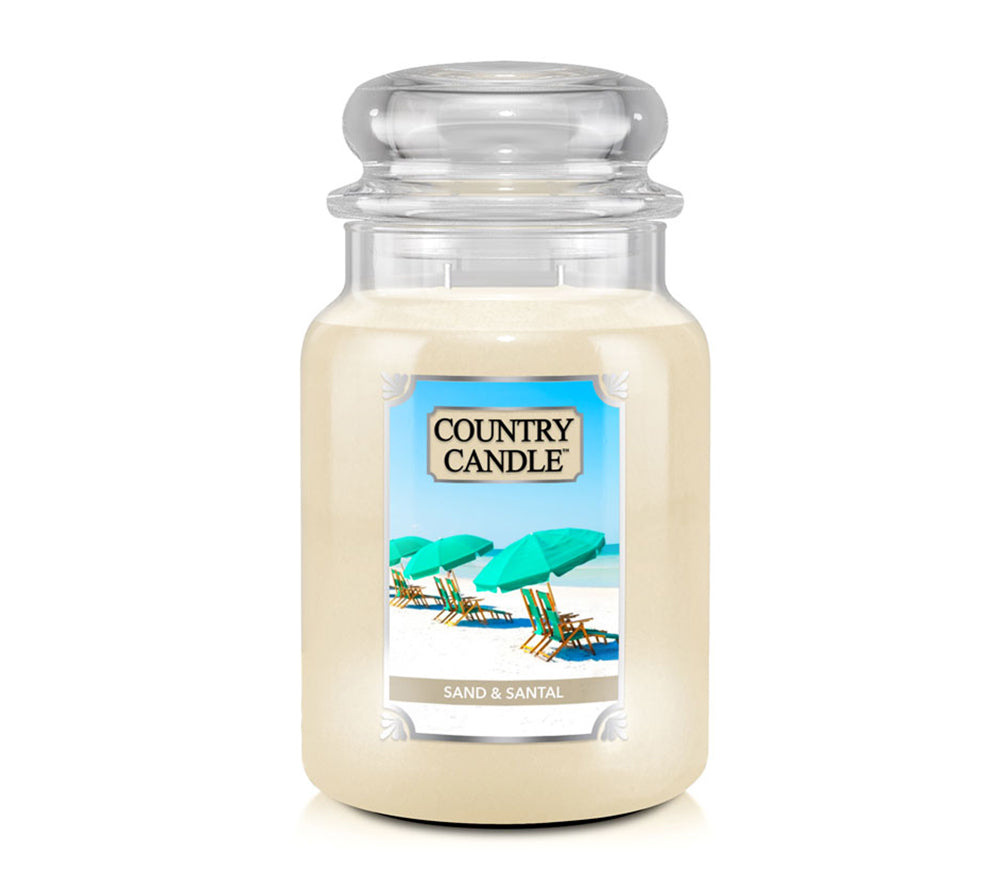 Large Sand & Santal (26 oz-Glas, 2-Docht) kaufen ✚ Country Candle ✚ In allen Größen ✚ Große Auswahl ✚ Made in USA ✚ Weltweiter Versand