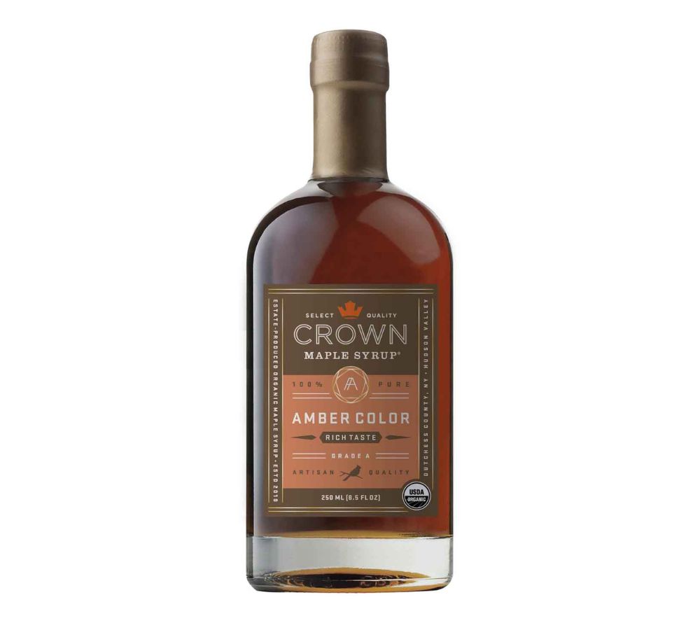 Crown Maple Amber Color Ahornsirup kaufen ☆ Bio-Qualität mit Zimt ☆ Für Pancakes, Waffeln und Desserts ☆ Mehr Sorten ☆ Jetzt probieren!