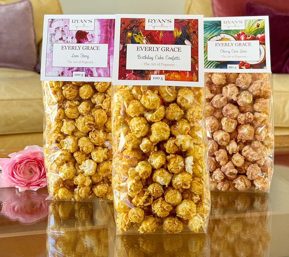 Everly Grace Popcorn - Birthday Cake Confetti kaufen ☆ Mit bunten Zuckerstreuseln und Vanille ☆ Mehr Sorten ☆ Jetzt probieren!