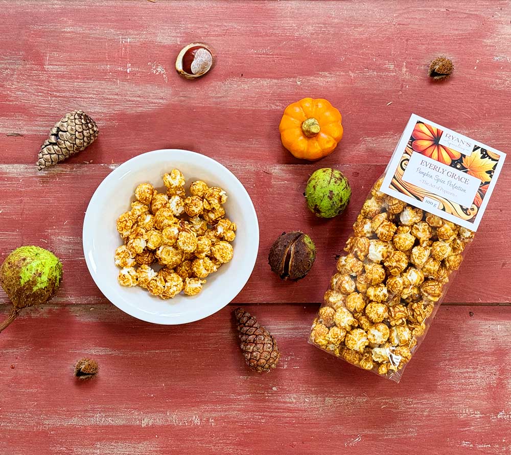 Everly Grace Popcorn - Pumpkin Spice Perfection kaufen ☆ Mit Karamell, Pumpkin Spice, Zimt und anderen herbstlichen Gewürzen ☆ Mehr Sorten ☆ Jetzt probieren!