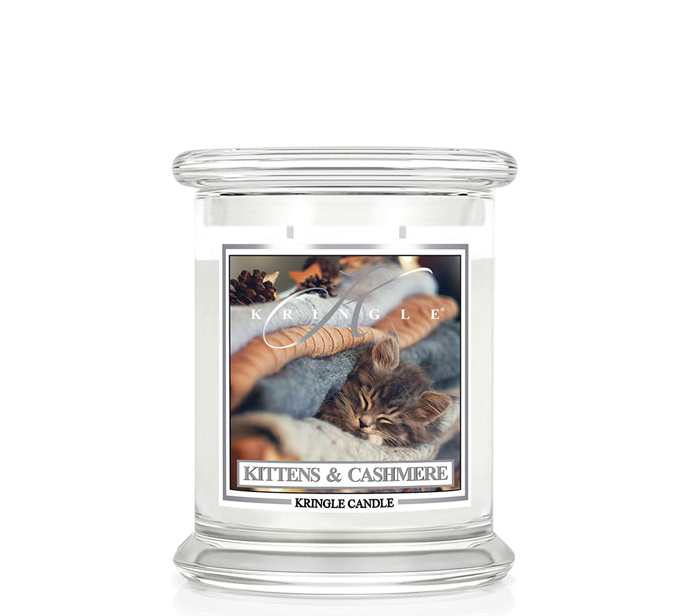 Medium Kittens & Cashmere (14.5 oz-Glas, 2-Docht) kaufen ✚ Kringle Candle ✚ In allen Größen ✚ Große Auswahl ✚ Made in USA ✚ Weltweiter Versand