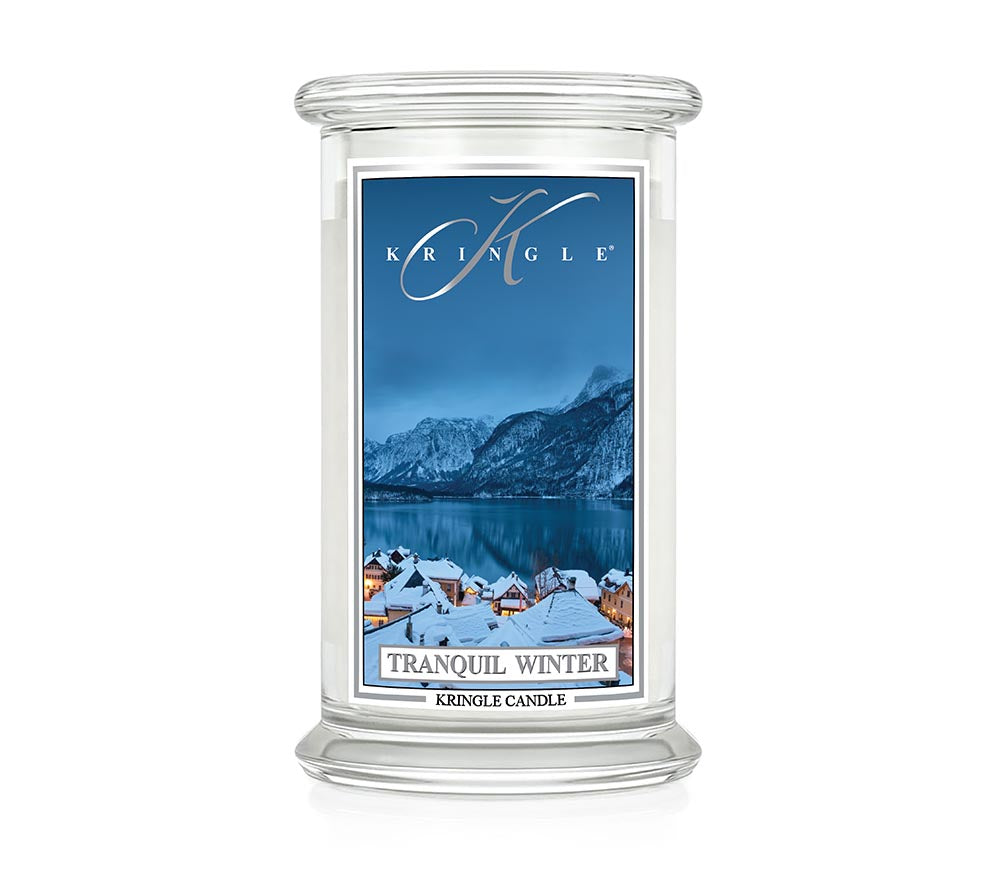 Duftkerze Tranquil Winter von Kringle Candle kaufen ☆ klare, frische Noten ☆ perfekt für entspannende Winterabende ☆ internationaler Versand