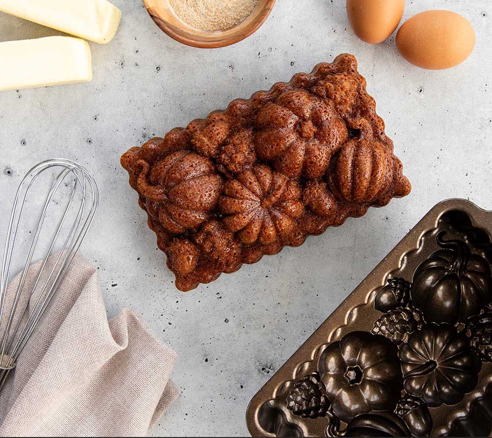 Harvest Bounty Cake Form von Nordic Ware ☆ Für Herbstkuchen und Brote ☆ Aus gegossenem Aluminium ☆ Jetzt probieren!