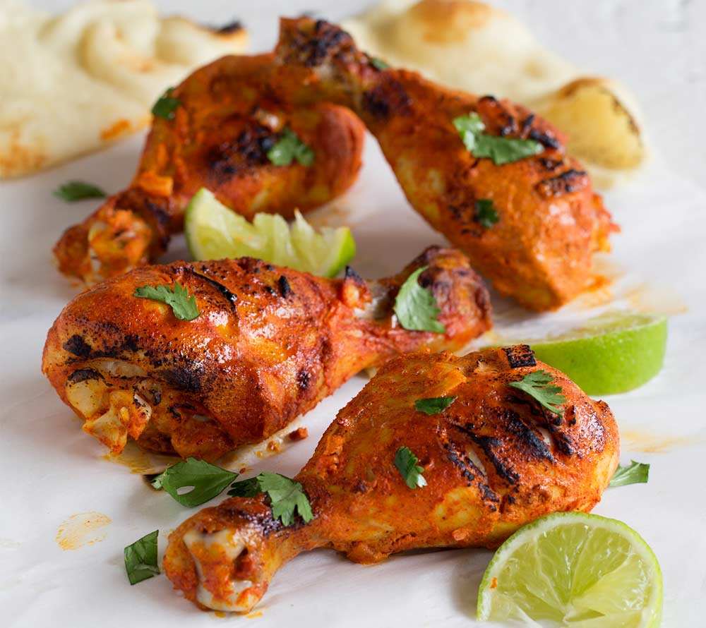 
                  
                    Eine kulinarische Reise ins ferne Indien mit dem Punjab Red Tandoori Gewürz, bestehend aus Paprika, Kurkuma, Ingwer sowie über 16 weitere Gewürze und Kräuter.
                  
                