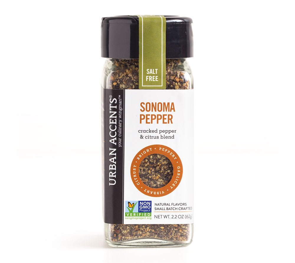 Die Sonoma Pepper Gewürzmischung besteht aus grobem schwarzen Teilcherry-Pfeffer, getrocknetem Knoblauch, Zwiebelflöckchen, sowie Zitronen- und Orangenschalen.