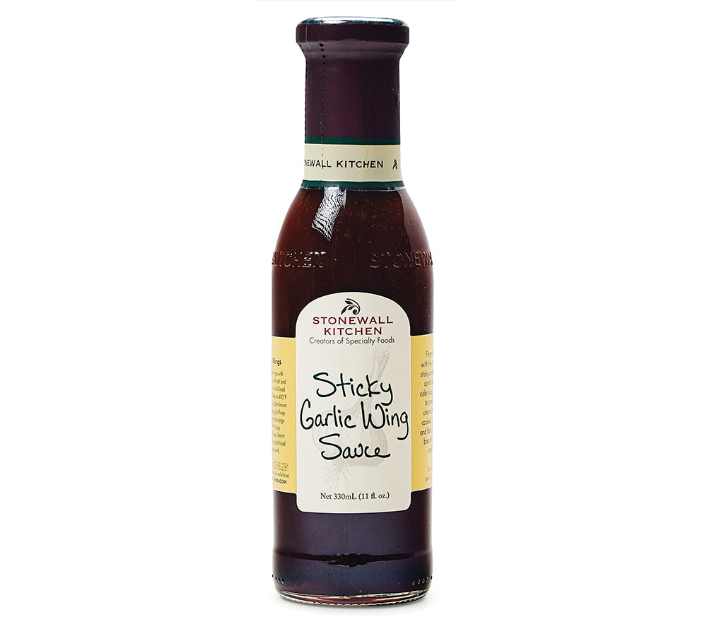 Sticky Garlic Wing Sauce von Stonewall Kitchen kaufen ☆ Mit braunem Zucker, Knoblauch und Ingwer ☆ Zum Grillen und BBQ ☆ Mehr Sorten ☆ Jetzt probieren!